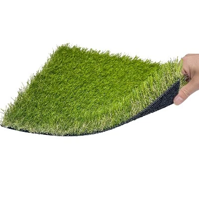 Gazon artificial de înaltă calitate, care acceptă animalele de companie