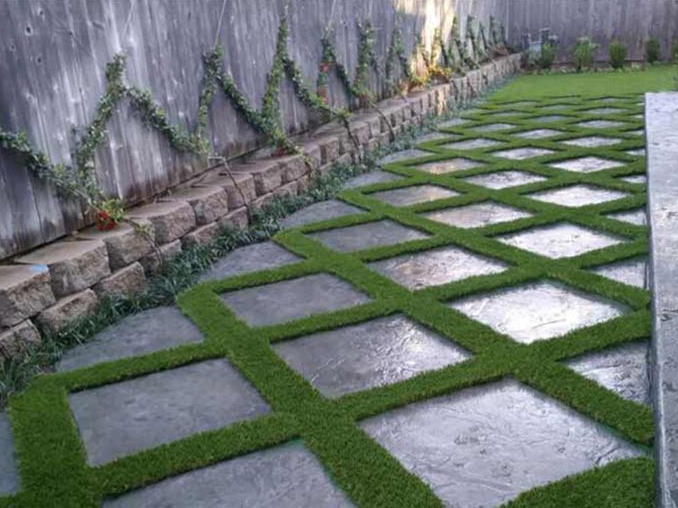 Intricate-side-yard-design-SYNLawn-OK-Facebook Intricate-side-yard-design-SYNLawn-OK-Facebook